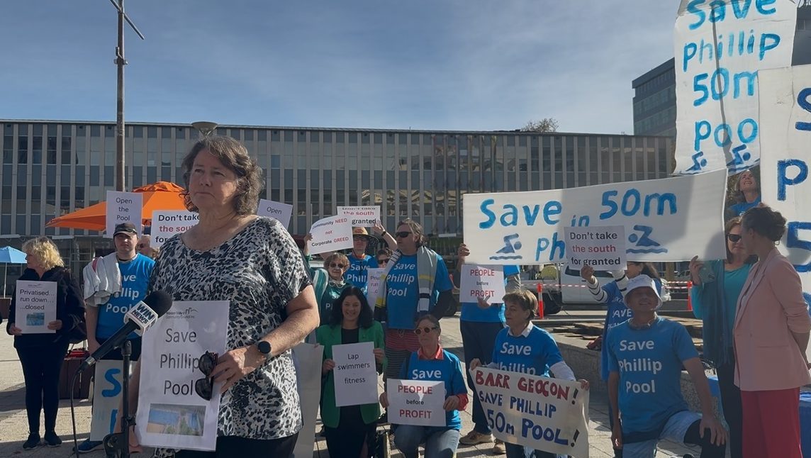 Save Phillip Pool protesters with Fiona Carrick