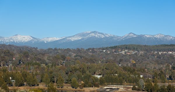 Polar blast brings heaps of snow to the mountains, wild weather to the coast