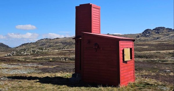 Historic Kosciuszko hut has been damaged by a fire lit on its timber floors