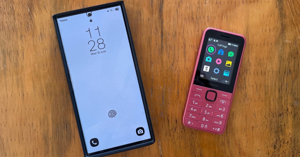 Dear diary, I broke up with my smartphone (for a week) | Region Canberra