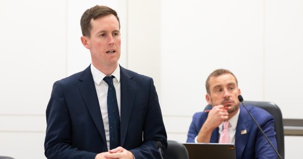 Collecting APS payroll tax could leave ACT 'worse off than the current situation', Treasurer says