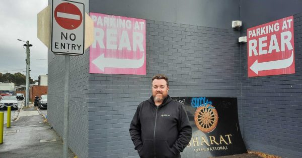 Illegal turns 'an accident waiting to happen' in Phillip
