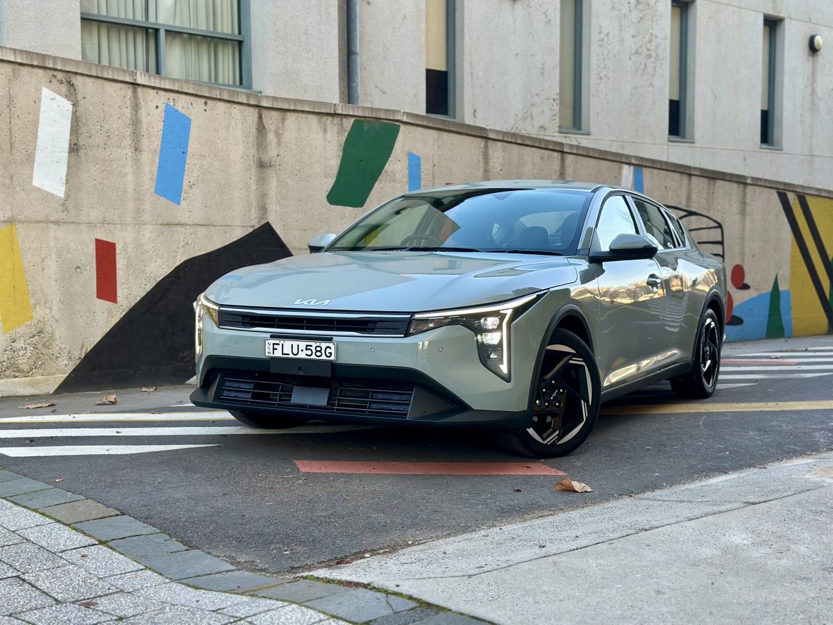 Kia K4 front