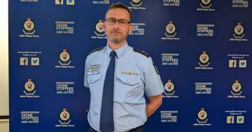 Police work to retrieve body from plane crash wreckage in Snowy Mountains