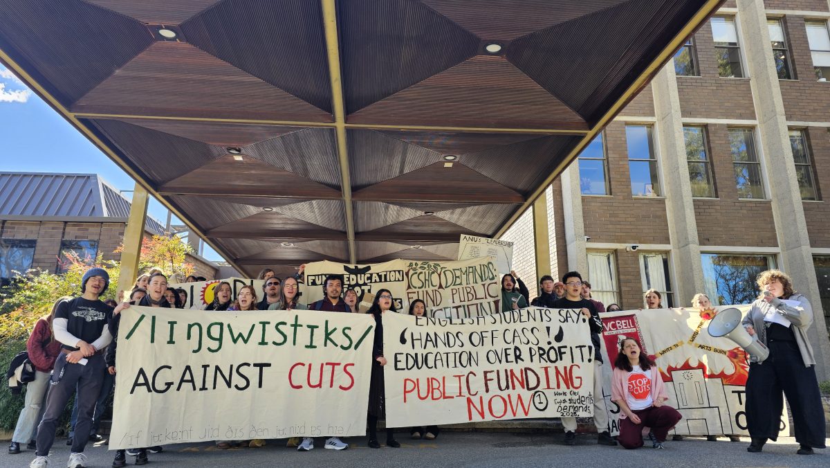 ANU protestors voted to blockade the Chancellery