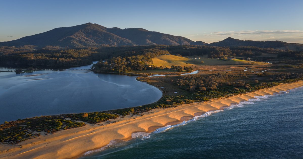 What makes the ‘magic’ of this rare shoreline phenomenon? | Region Canberra What makes the ‘magic’ of this rare shoreline phenomenon? | Region Canberra