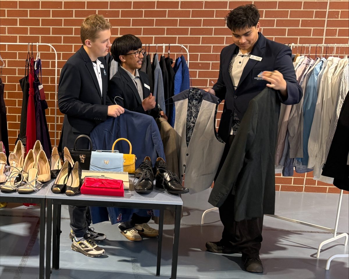 Kingsford Smith School formal wear sale 