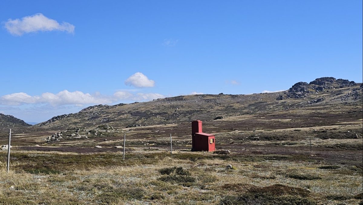 Cootapatamba hut, an isolated emergency hut