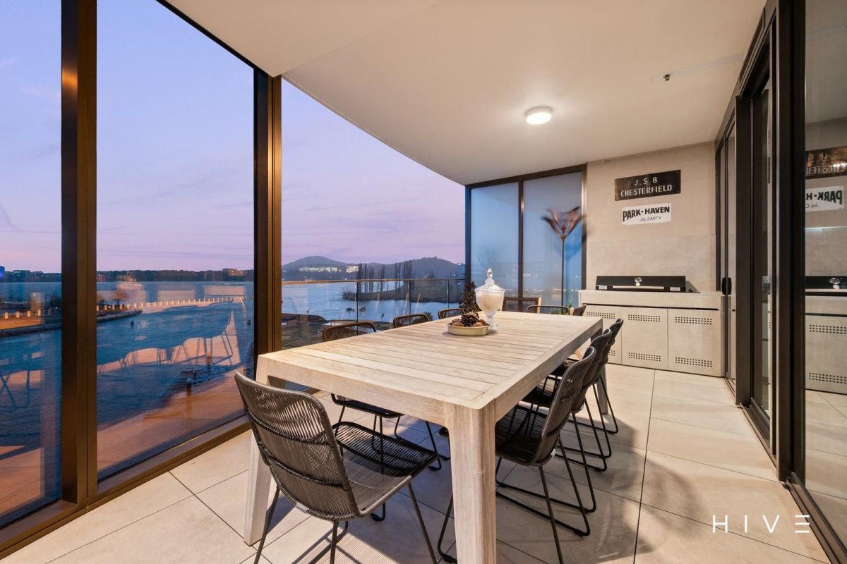 balcony apartment