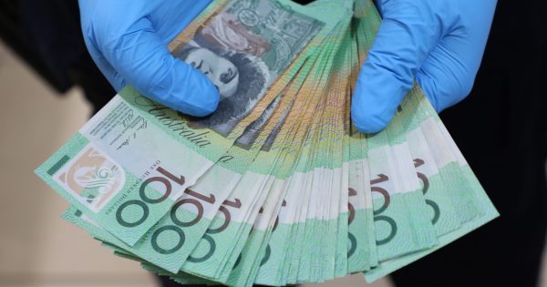 Missing $360,000 for 1 kg of cocaine led to Queanbeyan gang's meeting with bikies