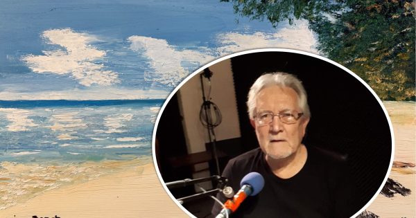 What's it feel like to get old? Canberra's 80yo 'emerging artist' is still working that out