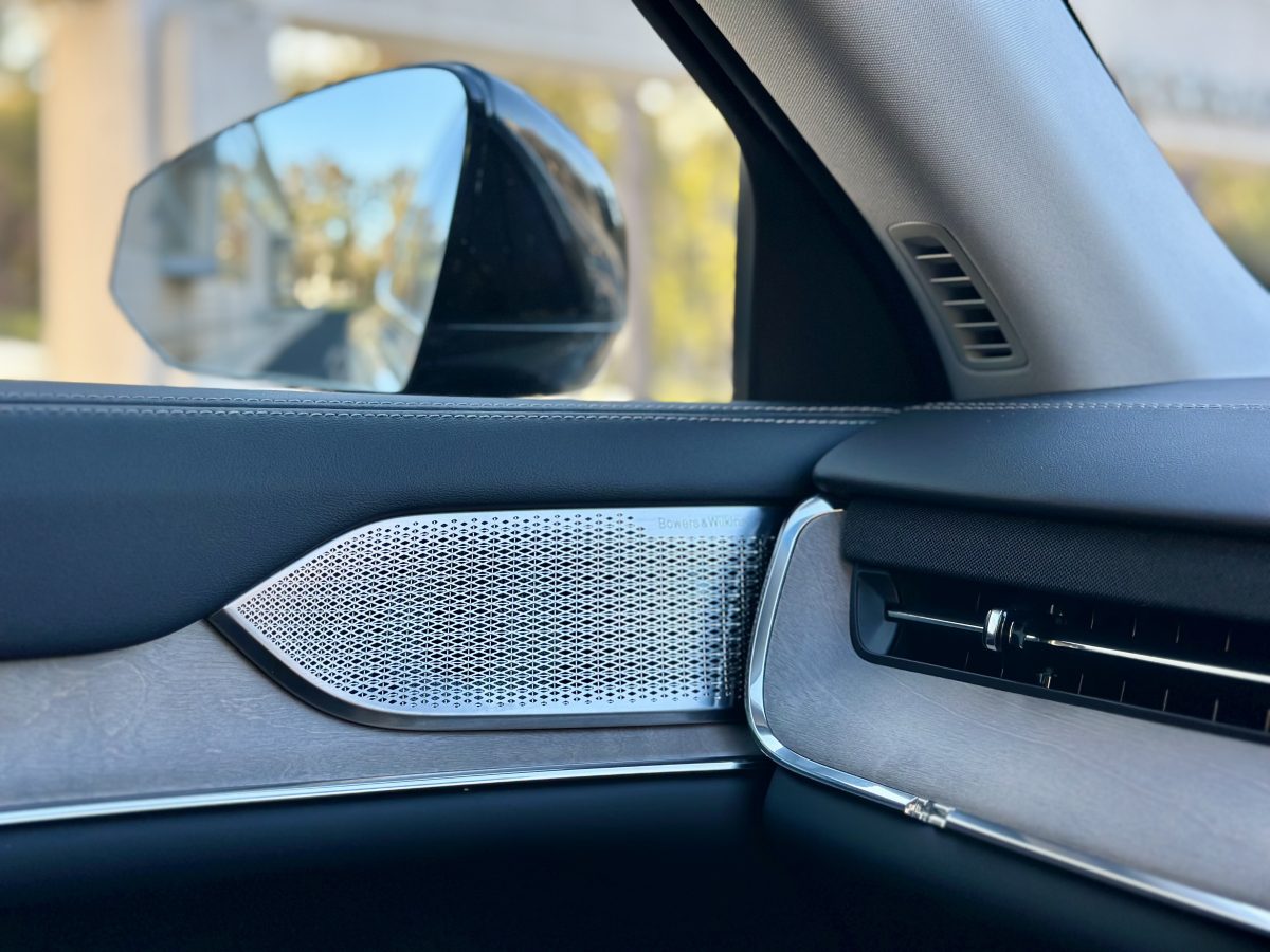 Volvo EX90 speaker