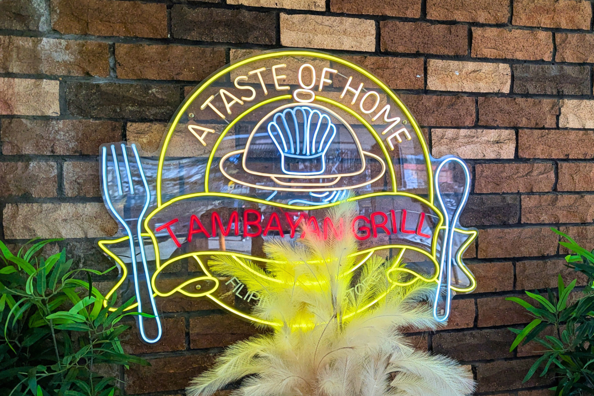 Neon restaurant sign