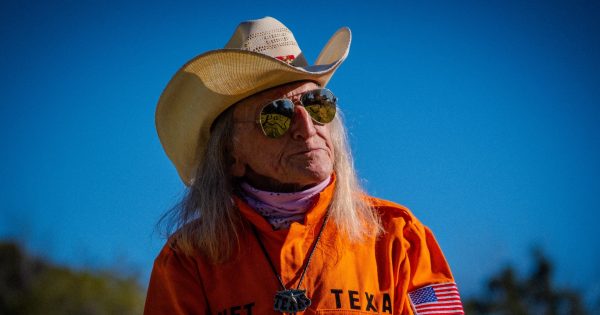 Sun sets on Moruya's legendary Texas Dave