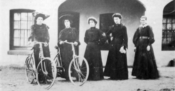 Bungendore's original Royal Hotel that time forgot