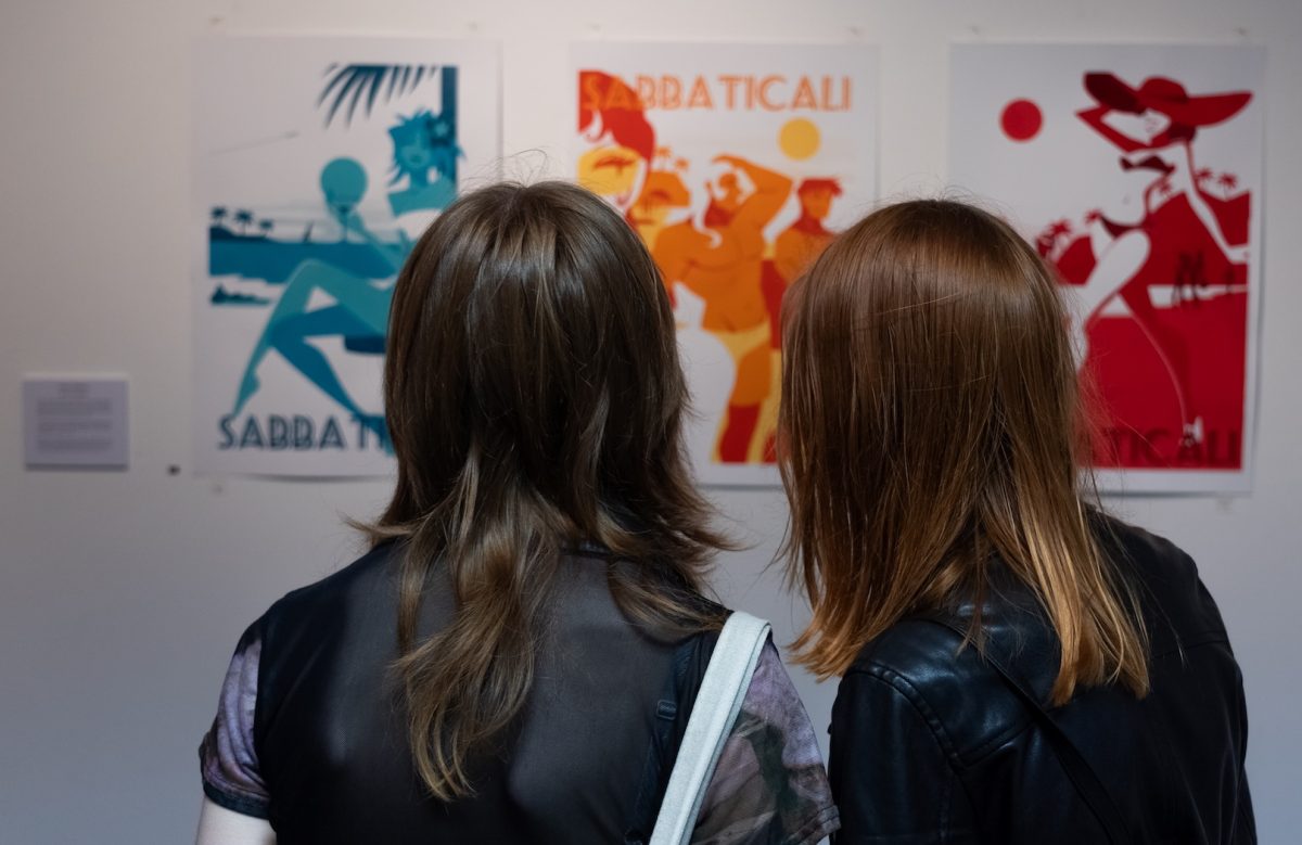 People look at graphic design work