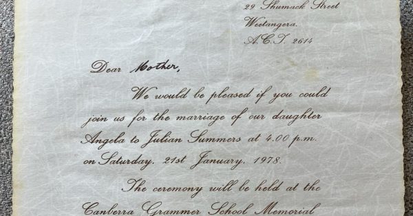 Chance and Canberra's 'two degrees of separation' bring lost family memento home