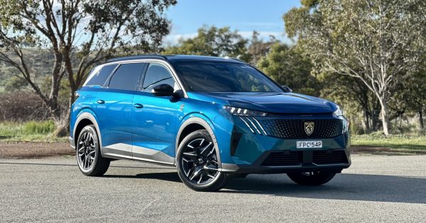 A 7-seat Peugeot for the price of a Hyundai. Should you?