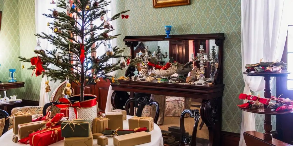 Christmas tree, decorations and presents in Lanyon Homestead
