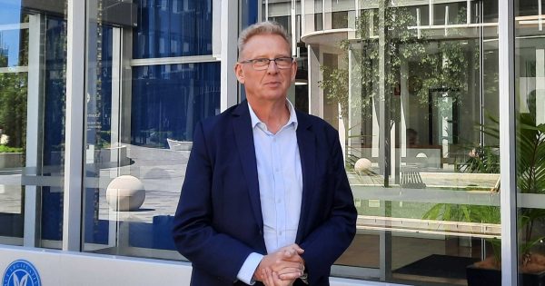 Parton has cut-through but plenty of work needed to forge a viable alternative