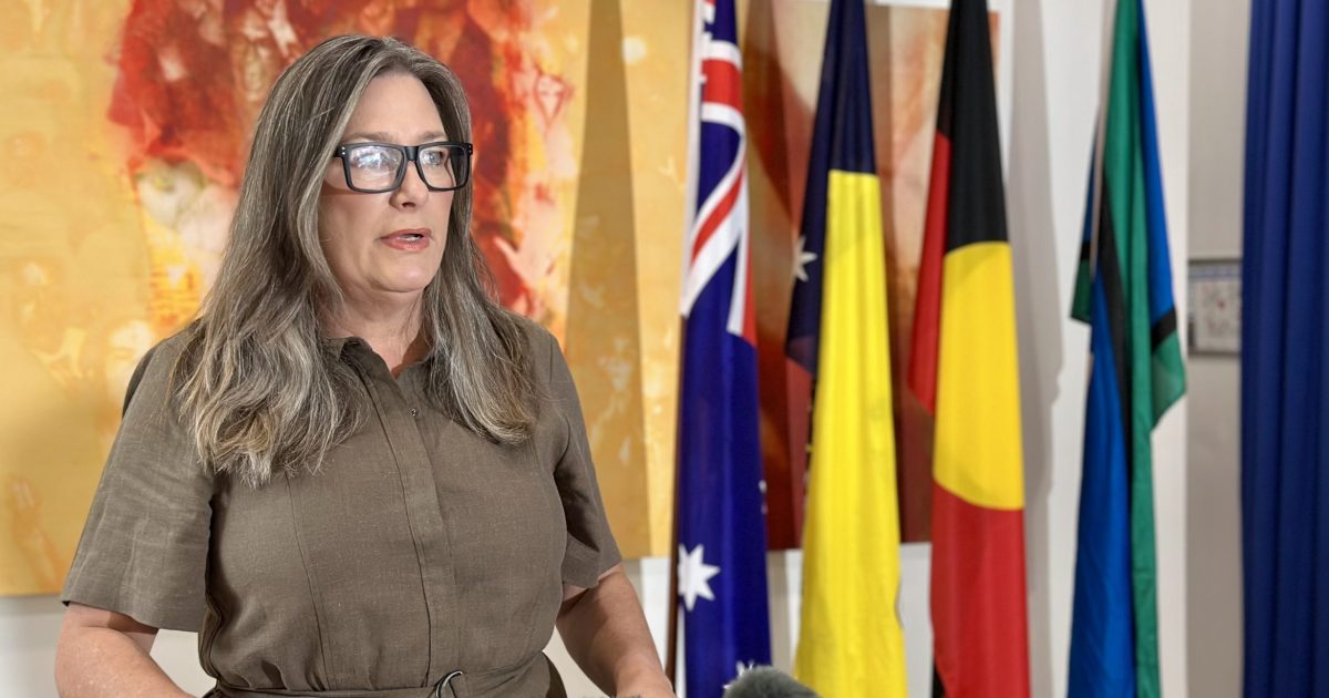 Government defends closure of public schools due to potentially asbestos-contaminated coloured-sand