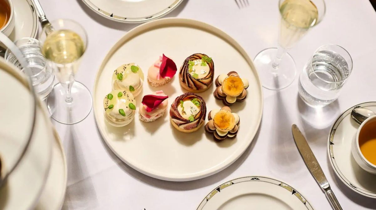 hyatt hotel high tea