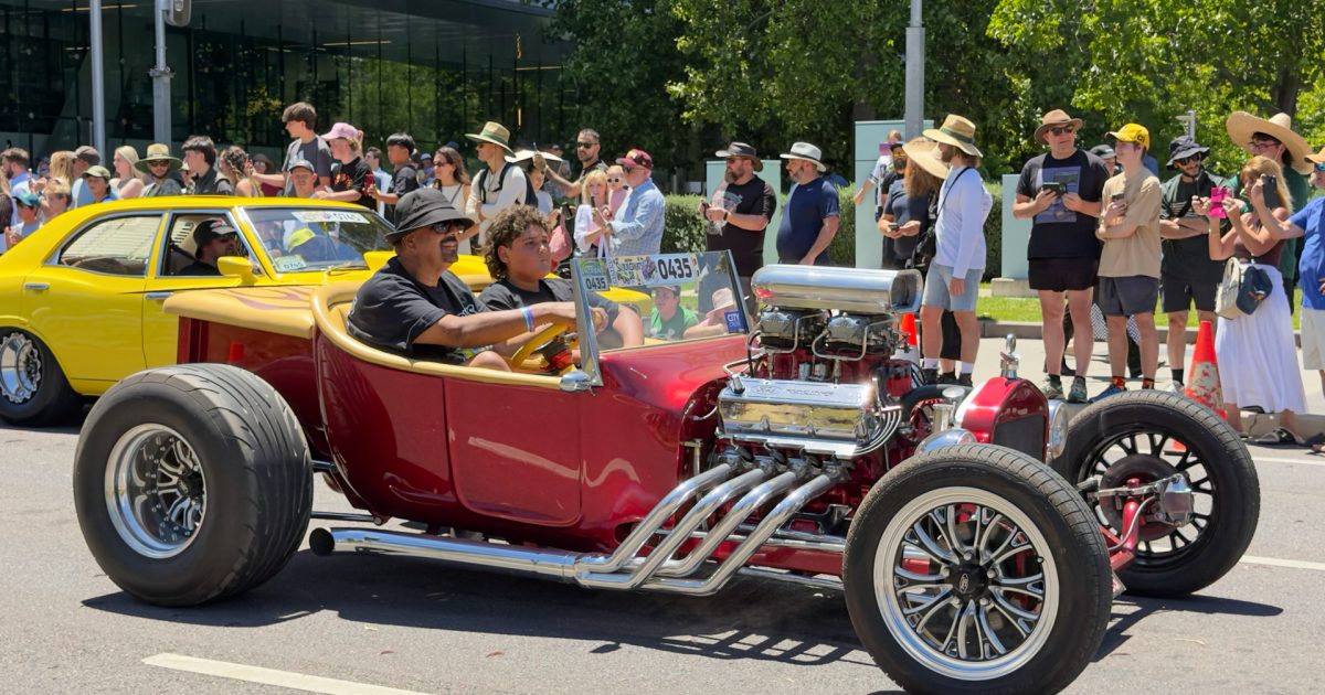 ‘Beautiful, wild, colourful, noisy’ Summernats kicks off, but not all cars have made it | Region Canberra ‘Beautiful, wild, colourful, noisy’ Summernats kicks off, but not all cars have made it | Region Canberra