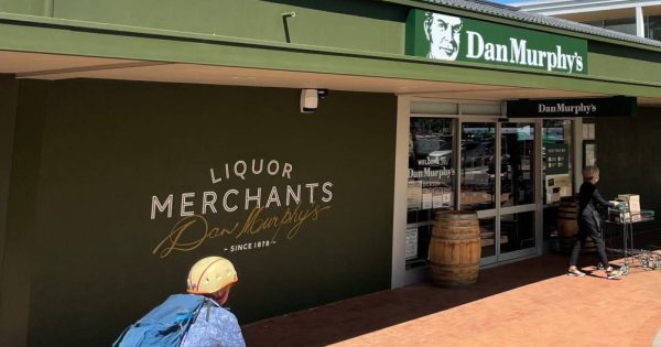 Accused serial thief allegedly stole $5000-worth of alcohol from bottle shops