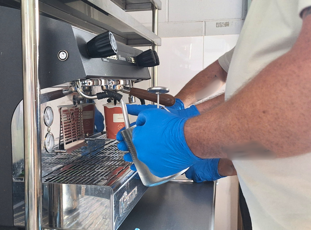 hands making a coffee