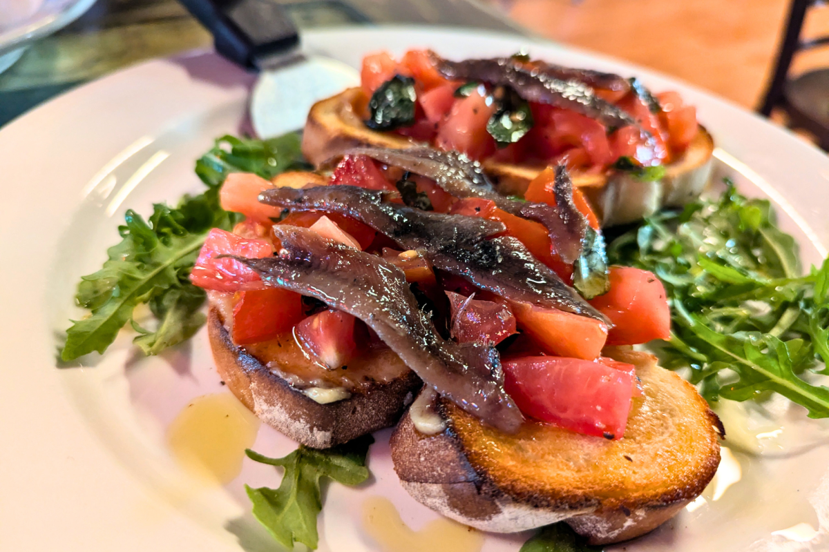 A plate of bruschetta