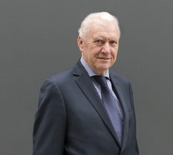 Steve Doszpot MLA