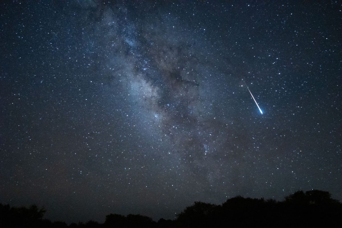 The Lyrid meteor shower over the New Mexico sky
