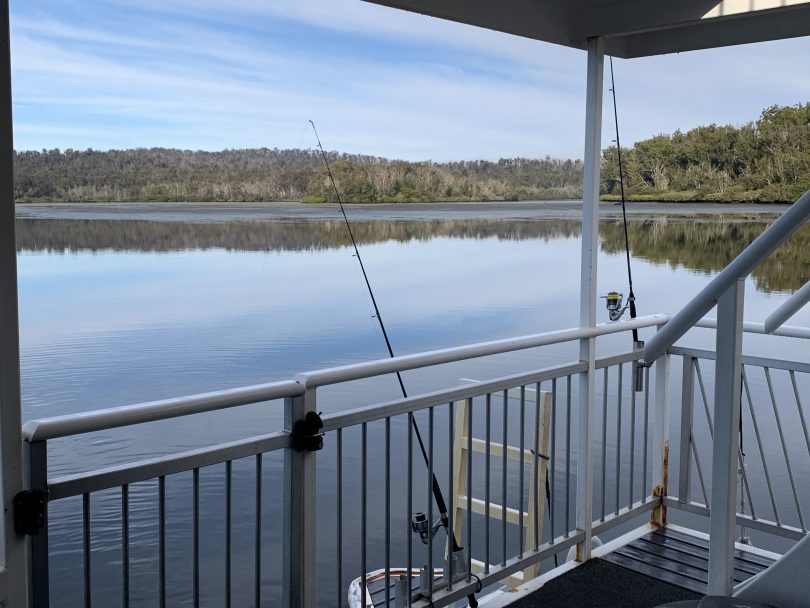 Clyde River Houseboat on Clyde River